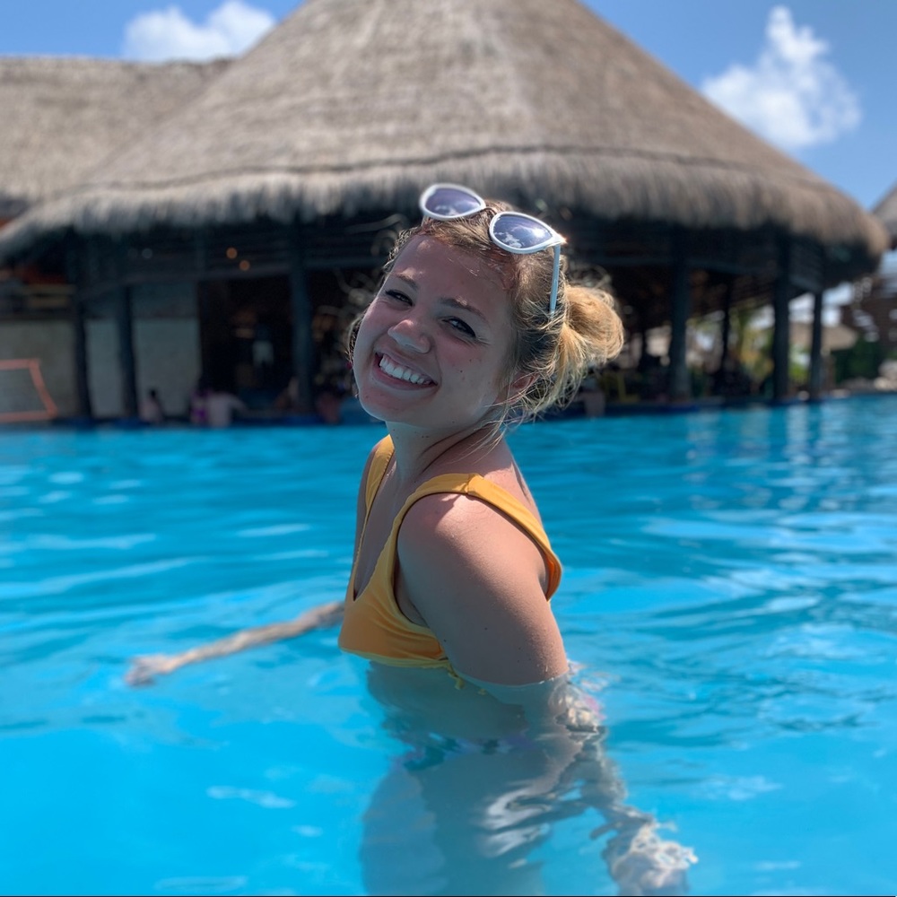 Meet your Posher, Emily
